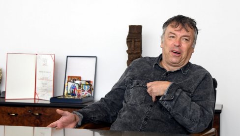 HUMOR JE NAŠA NAJVEĆA ODBRAMBENA SNAGA: Dr Nele Karajlić, u intervjuu za nedeljne Novosti o našoj stvarnosti HUMOR JE NAŠA NAJVEĆA ODBRAMBENA SNAGA: Dr Nele Karajlić, u intervjuu za nedeljne Novosti o našoj stvarnosti