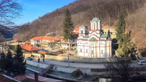 ПРАВОСЛАВЉЕ У КОРАК СА ТЕХНОЛОГИЈОМ: Манастир Тумане уводи четбота, упознајте Туманка ПРАВОСЛАВЉЕ У КОРАК СА ТЕХНОЛОГИЈОМ: Манастир Тумане уводи четбота, упознајте Туманка