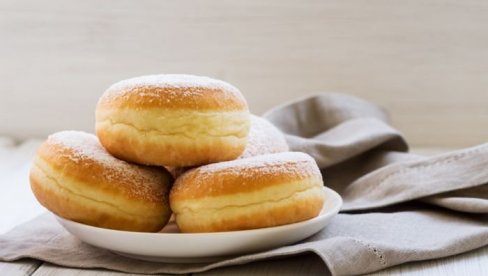 KAKO SE PRAVE SRPSKE KROFNE: Dva sastojka ih razlikuju od drugih (RECEPT) KAKO SE PRAVE SRPSKE KROFNE: Dva sastojka ih razlikuju od drugih (RECEPT)