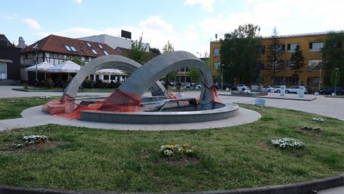 ПОСТАВИЛИ ЕКСПЛОЗИВ У ДВОРИШТЕ И ЧЕКАЛИ ЖРТВУ: Осуђени за планирање убиства у Убу ПОСТАВИЛИ ЕКСПЛОЗИВ У ДВОРИШТЕ И ЧЕКАЛИ ЖРТВУ: Осуђени за планирање убиства у Убу