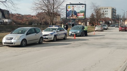 ZA VOLANOM SA 2,81 PROMIL ALKOHOLA U KRVI: Podneta prekršajna zbog nasilničke vožnje