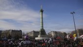 MARŠ ZA MIR U PARIZU: Počeo miting protiv isporuke oružja Ukrajini