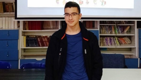 ПАРАЋИНАЦ ВАЊА МРКУШИЋ (16) УПИСАО ГИМНАЗИЈУ И НАСТАВИО ДА ОСВАЈА НАГРАДЕ: Од детињства у програмирању