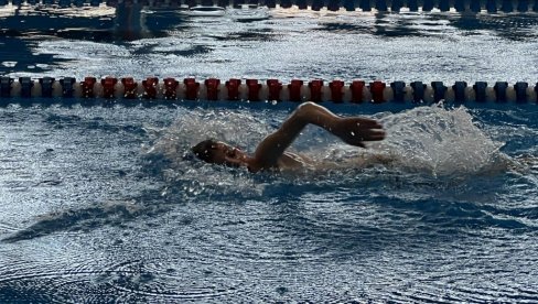 СРЕБРО ЗА СРБИЈУ: Млади пливач Немања Максић био други у финалу на такмичењу у Крању