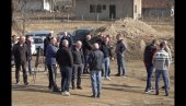 LOZNICA UZ MEŠTANE TRŠIĆA: Vukovo rodno selo dobija stadion do kraja godine