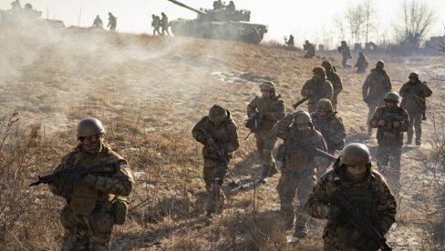 ДРАМА НА БЕЛОРУСКОЈ ГРАНИЦИ: Распоређено више од 100.000 украјинских војника