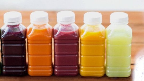 ЦЕЂЕНИ СОКОВИ ПОД ЛУПОМ: Који пријају здрављу и где је мера