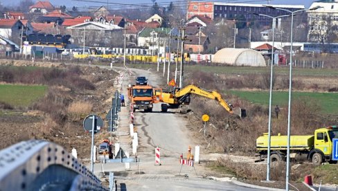 ЗАВРШНИ РАДОВИ НА АУТОПУТУ СУРЧИН-НОВИ БОГРАД: Ради се прикључак до најмлађе општине