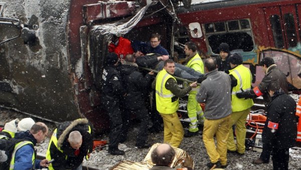 ЖУРКА НА СТАНИЦИ УОЧИ СУДАРА ВОЗОВА: Шокантна сведочења из Грчке после железничке несреће