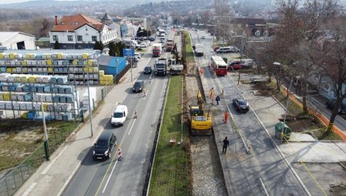 KRUŽNIM TOKOM JOŠ BRŽE KROZ VIŠNJIČKU: Pri kraju treća faza radova u najprometnijoj ulici na Karaburmi