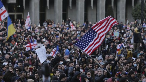 САД ПОКУШАЛЕ РЕВОЛУЦИЈУ У ГРУЗИЈИ:  Тбилиси- Преиспитати односе са Вашингтоном