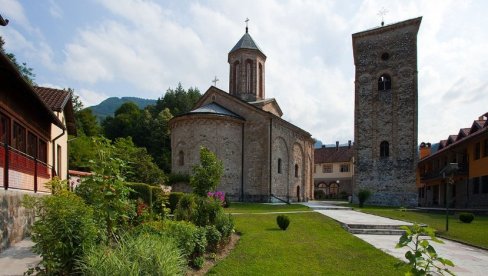 GODIŠNJICA DRUGE OBNOVE MANASTIRA RAČA: Božja milost sačuvala kolevku srpske kulture