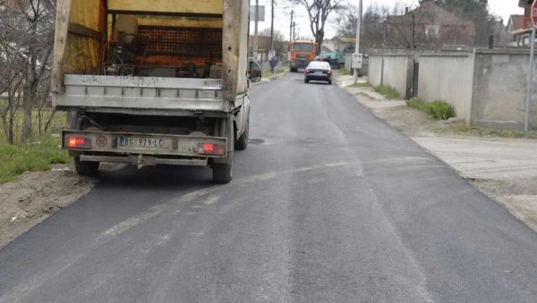 СРЕЂУЈУ УЛИЦУ У БОРЧИ: Уређење саобраћајнице у дужини од 660 метара СРЕЂУЈУ УЛИЦУ У БОРЧИ: Уређење саобраћајнице у дужини од 660 метара