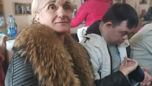NEKIM KRUŠEVLJANKAMA RODITELJSTVO JE SVAKODNEVNI IZAZOV: Naklon majkama posebne dece (FOTO) NEKIM KRUŠEVLJANKAMA RODITELJSTVO JE SVAKODNEVNI IZAZOV: Naklon majkama posebne dece (FOTO)