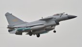 ПРВИ ПУТ У ИСТОРИЈИ Кинески ловац Ј-10Ц оборио најмодернији Ј-20 у симулацији: Да ли је све било намештено? (ВИДЕО)