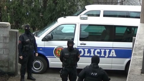 НА ГРАНИЧНОМ  ПРЕЛАЗУ КУЛА УХАПШЕН ДРЖАВЉАНИН ТУРСКЕ: У Немачкој криптованом комуникацијом продао стотине килограма наркотика