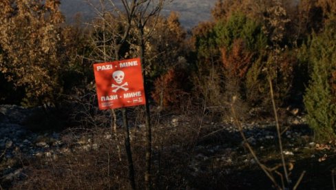 STRAŠNA NESREĆA KOD DOBOJA: Jedna osoba poginula kada je zalutala u minsko polje, čekaju se demineri STRAŠNA NESREĆA KOD DOBOJA: Jedna osoba poginula kada je zalutala u minsko polje, čekaju se demineri