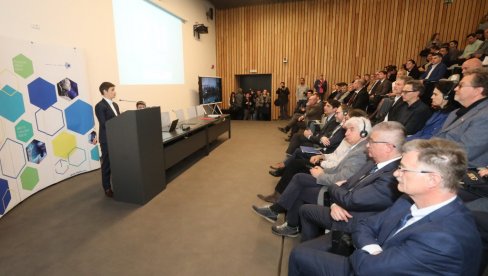 DVE GODINE RADA INSTITUTA ZA VEŠTAČKU INTELIGENCIJU: Brnabić - Moramo biti jedan od lidera ukoliko u budućnosti želimo brz ekonomski rast DVE GODINE RADA INSTITUTA ZA VEŠTAČKU INTELIGENCIJU: Brnabić - Moramo biti jedan od lidera ukoliko u budućnosti želimo brz ekonomski rast