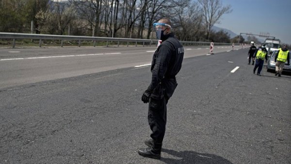 ИМАЛИ УДЕС: Полиција привела 49 осумњичених миграната у Софији