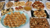 SLATKI MLADENČIĆI MLADENCIMA U ČAST: U Smederevu na praznik održana tradicionalna izložba slatkih i slanih proizvoda (FOTO)