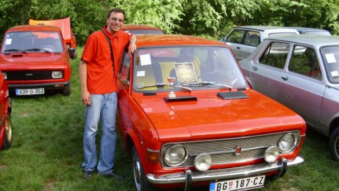 STOJADINA VOZE ZA GUŠT: LJubitelji nekada popularne “zastave 101” čuvaju svoje automobile sa puno ljubavi STOJADINA VOZE ZA GUŠT: LJubitelji nekada popularne “zastave 101” čuvaju svoje automobile sa puno ljubavi