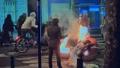 ЈОШ ЈЕДНА ВАТРЕНА НОЋ ПРОТЕСТА У ПАРИЗУ: Игра мачке и миша демонстраната с полицијом ЈОШ ЈЕДНА ВАТРЕНА НОЋ ПРОТЕСТА У ПАРИЗУ: Игра мачке и миша демонстраната с полицијом
