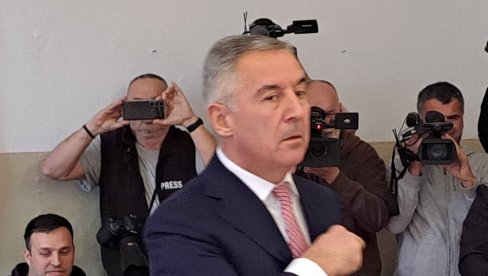 MILO OČEKUJE PODRŠKU DIJASPORE Đukanović: Očekujem pobedu MILO OČEKUJE PODRŠKU DIJASPORE Đukanović: Očekujem pobedu