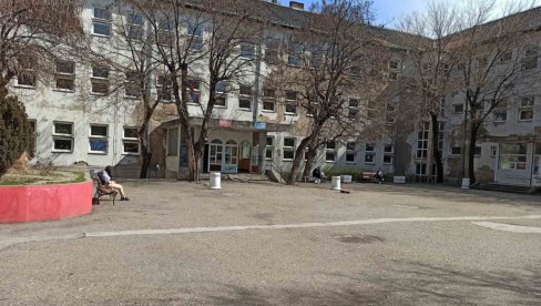 ПРОБНИ ЗАВРШНИ ИСПИТ: Осмаци у Бору и Неготину тестирали знање из математике ПРОБНИ ЗАВРШНИ ИСПИТ: Осмаци у Бору и Неготину тестирали знање из математике