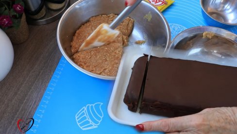 DOMAĆE BAJADERE: Čokoladna poslastica sa puno kikirikija koju svi volimo (FOTO/VIDEO)