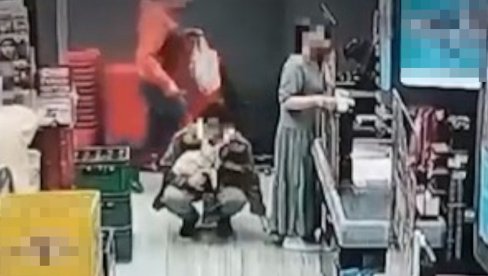 UHAPŠEN MANIJAK IZ RESNIKA: Išao po radnjama i fotografisao žene ispod suknji UHAPŠEN MANIJAK IZ RESNIKA: Išao po radnjama i fotografisao žene ispod suknji