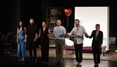 SITNICE KOJE ŽIVOT ZNAČE“ U UBEDLJIVOM VOĐSTVU: Peto festivalsko veče Dana komedije u Jagodini (FOTO)