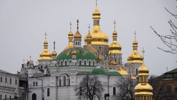 ГЛУПИ, ЗАСЛЕПЉЕНИ МРЖЊОМ НЕ СХВАТАЈУ... Захарова осудила понашање расколника према православној светињи