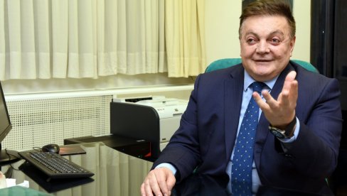 ČUVAR SRCA I ŽIVOTA: Specijalna plaketa za najplemenitiji podvig prof. dr Milovanu Bojiću