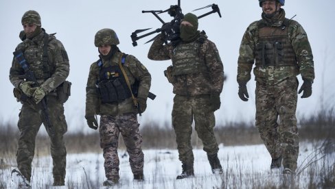 МИНИСТАР ОДБРАНЕ УК: Шаљемо још 10.000 дронова Украјини