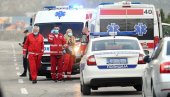 ТЕШКА САОБРАЋАЈНА НЕСРЕЋА У ЛИСОВИЋУ КОД БАРАЈЕВА: Двоје повређених, младић (20) хитно превезен на реанимацију ВМА