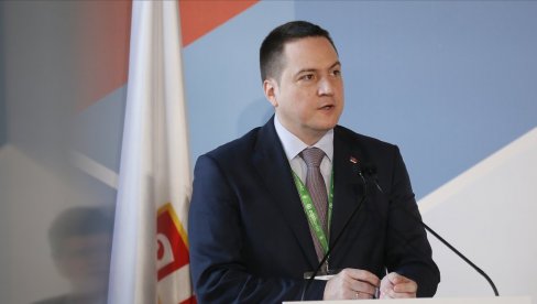 И БЛОЛАДЕРИ ОТПИСАЛИ РУЖИЋА: Хоће то кад си амеба у сталној потрази за сигурном кућом