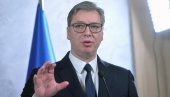 ВУЧИЋ ВРАТИО ЖАКЛИНУ НА ФАБРИЧКА ПОДЕШАВАЊА: Председник одговором растурио Таталовић