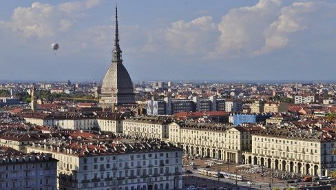 IMAM UNIVERZITET PRETVORIO U DŽAMIJU: Propalestinskim protestima studenti u italijanskom gradu Torinu okupiraju fakultet (FOTO/VIDEO)