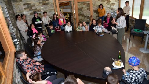 ZAKLELI SU DA ĆE ČUVATI PLANETU: Edukacija za mališane u Jagodini povodom obeležavanja Dana planete Zemlje