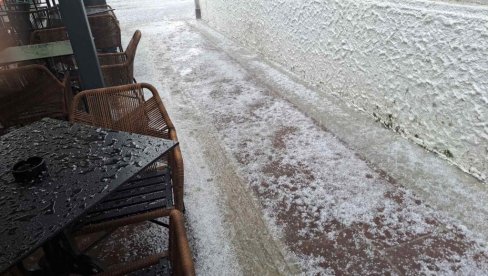 STRAŠNO NEVREME U PODGORICI:  Padao grad veličine lešnika (FOTO/VIDEO)