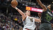 SRBIN RAZJURIO VUKOVE: Silni Nikola Jokić još jednom pokazao ko je gazda u NBA (VIDEO) SRBIN RAZJURIO VUKOVE: Silni Nikola Jokić još jednom pokazao ko je gazda u NBA (VIDEO)