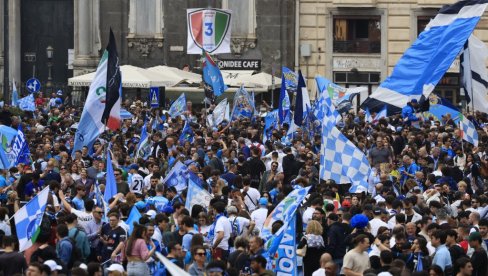 ЛАЦИО ТИ УЗМЕ СКУДЕТО, ЛАЦИО ТИ ГА И ВРАТИ: Ево како је тим из Рима за мање од годину дана Интеру отео па донео титулу првака Италије