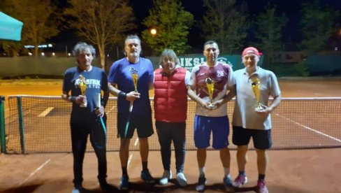TURNIR ISPUNO OČEKIVANJA: Lepo druženje teniskih veterana u Zrenjaninu (FOTO)