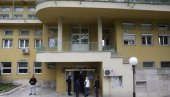 ДЕЧАК (2) ИЗАШАО ИЗ КУЋЕ, ПА ГА УДАРИО АУТОБУС: Детаљи тешке несреће у Сурчину - Познато стање малишана