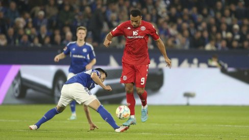 DERBI BEZ GOLOVA? Poraženi može da izgubi mesto koje vodi u Bundesligu