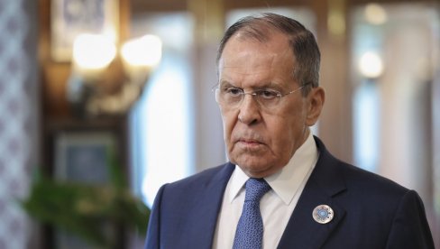 МАКРОН И МЕРЦ ПОТПУНО ИЗГУБИЛИ ЗДРАВ РАЗУМ Лавтов: Тужно је што се Париз и Берлин враћају тим инстинктима