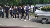 ISPRAĆAJ ĆERKE DRAGANA KOBILJSKOG: Povorka nema i skrhana od bola (FOTO, VIDEO)