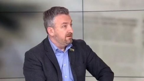 ШОЛАКОВ УРЕДНИК УДАРИО НА ДРЖАВУ: Лицемери су први кукали Јао нема авиона...