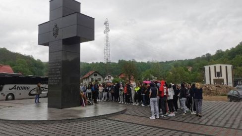 LEGENDARNI KOMANDANT VUKOVA SA DRINE: Više od 3.500 srpskih žrtvava je bilo u Podrinju, a predstavnici EU idu samo u Srebrenicu