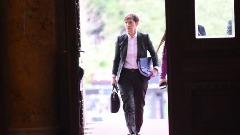 ANA BRNABIĆ NA ČELU PARLAMENTA: Vodila Vladu Srbije, a sada ima novi izazov